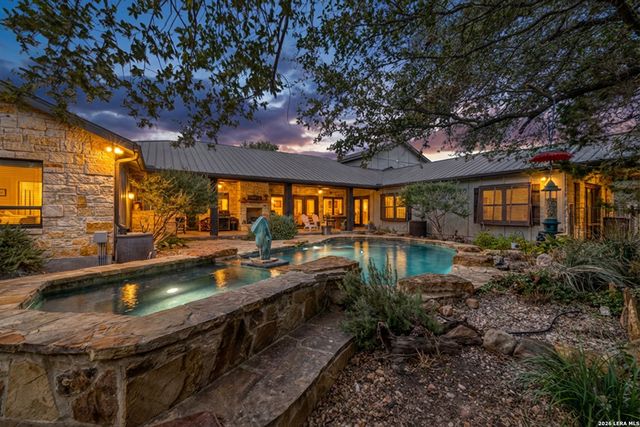 1575 Mountain Valley Drive, Concan, TX 78838