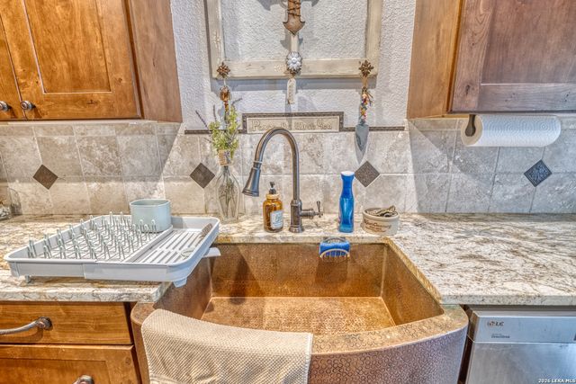 1575 Mountain Valley Drive, Concan, TX 78838