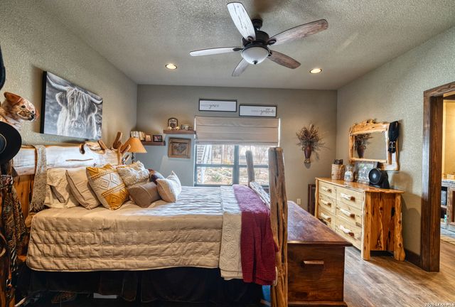 1575 Mountain Valley Drive, Concan, TX 78838