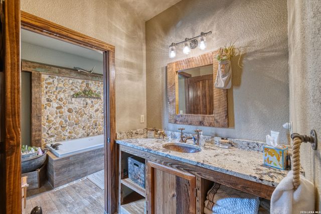 1575 Mountain Valley Drive, Concan, TX 78838