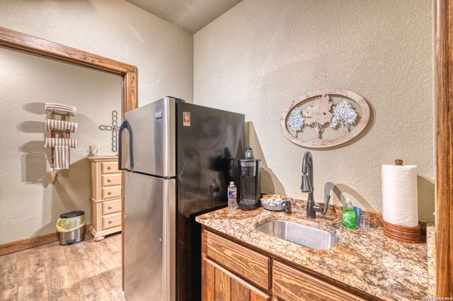 1575 Mountain Valley Drive, Concan, TX 78838