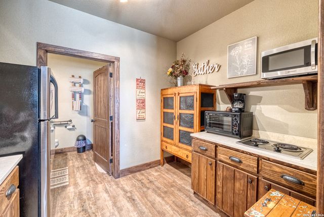 1575 Mountain Valley Drive, Concan, TX 78838