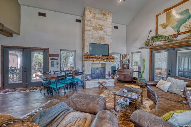 1575 Mountain Valley Drive, Concan, TX 78838