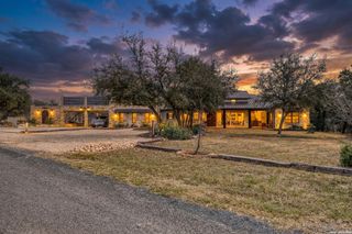 1575 Mountain Valley Drive, Concan, TX 78838