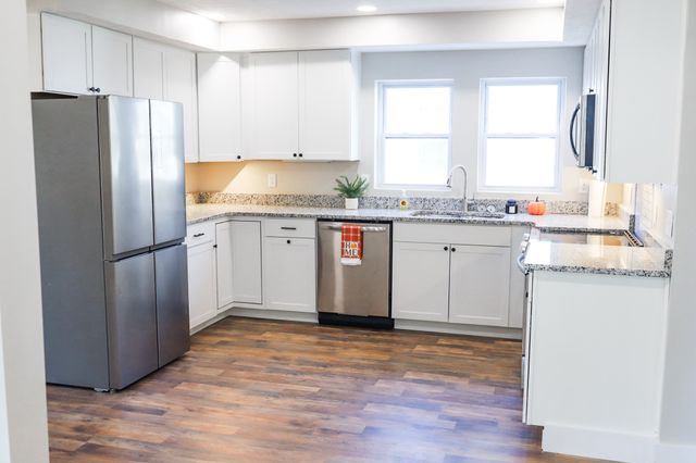 413 E Main St, Waverly, TN 37185