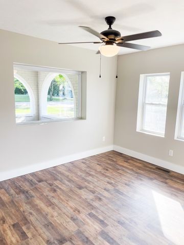 413 E Main St, Waverly, TN 37185