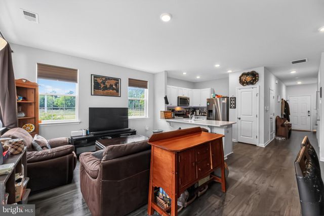 2 ARLOTTA ST, Glassboro, NJ 08028