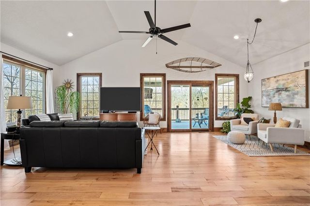 1404 E 183rd Street, Belton, MO 64012