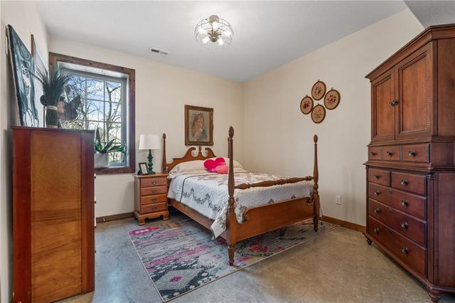 1404 E 183rd Street, Belton, MO 64012