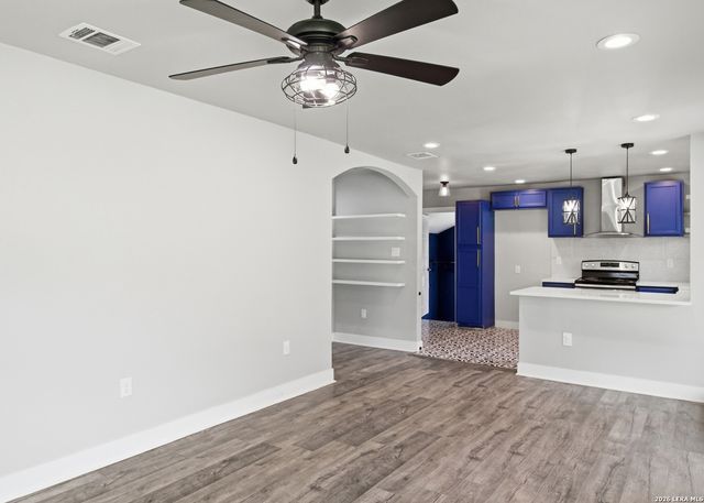 204 AERO AVE, Schertz, TX 78154