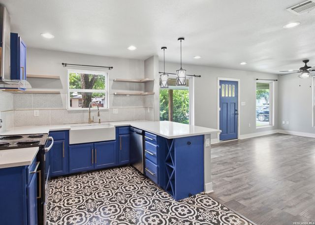 204 AERO AVE, Schertz, TX 78154