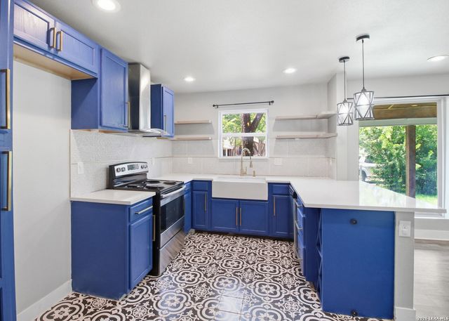 204 AERO AVE, Schertz, TX 78154