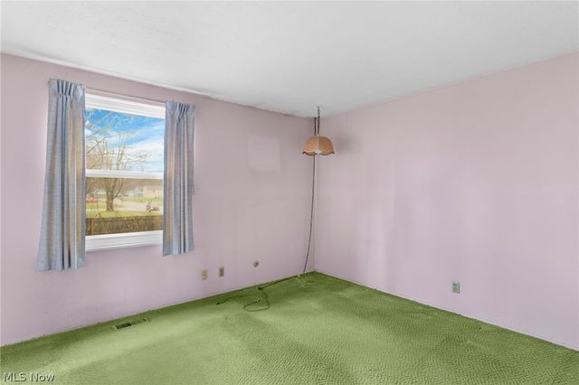 1077 S Diamond Street, Ravenna, OH 44266