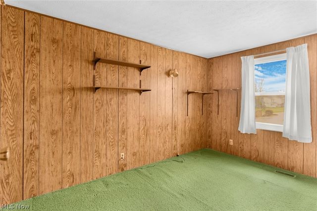 1077 S Diamond Street, Ravenna, OH 44266