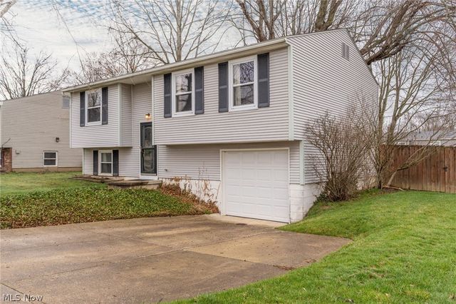 1077 S Diamond Street, Ravenna, OH 44266