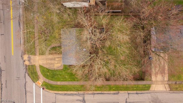 1077 S Diamond Street, Ravenna, OH 44266