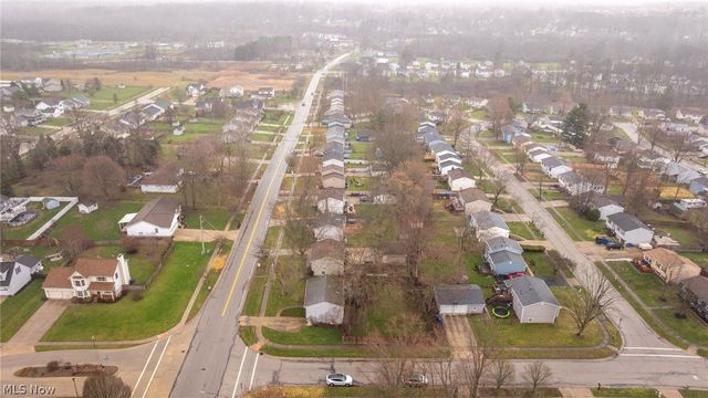 1077 S Diamond Street, Ravenna, OH 44266