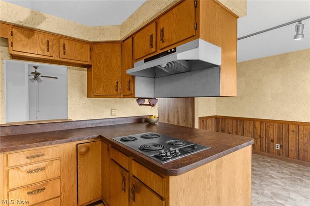 1077 S Diamond Street, Ravenna, OH 44266