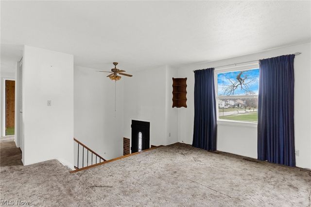 1077 S Diamond Street, Ravenna, OH 44266