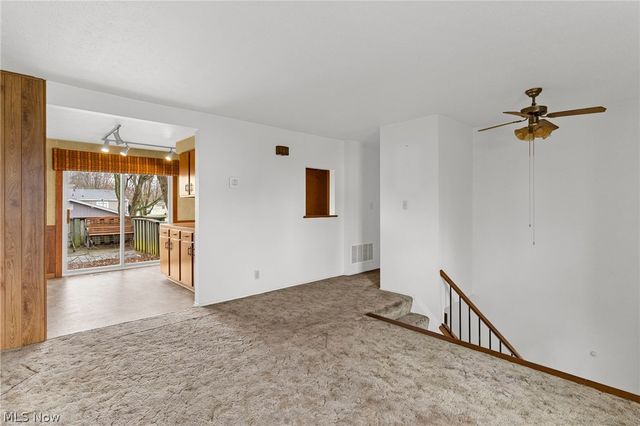 1077 S Diamond Street, Ravenna, OH 44266