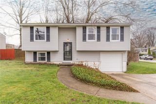 1077 S Diamond Street, Ravenna, OH 44266