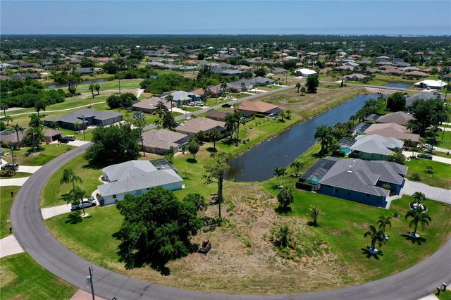 23 MEDALIST CIRCLE, Rotonda West, FL 33947