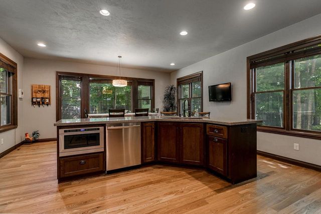 1387 RADCLIFF ROAD, Neenah, WI 54956