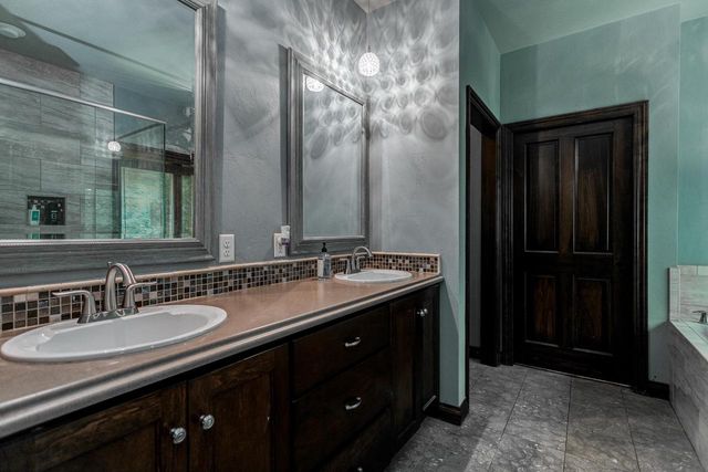 1387 RADCLIFF ROAD, Neenah, WI 54956