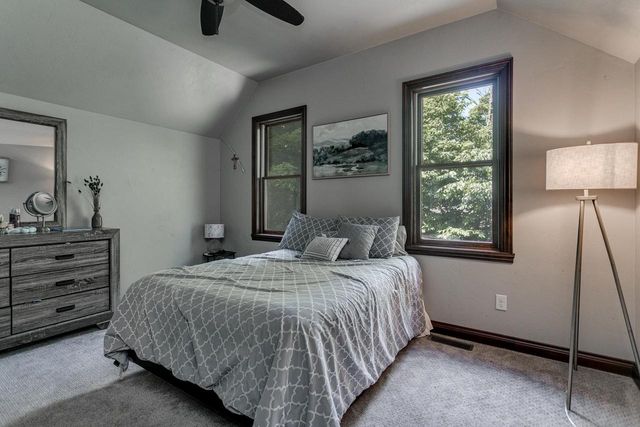 1387 RADCLIFF ROAD, Neenah, WI 54956