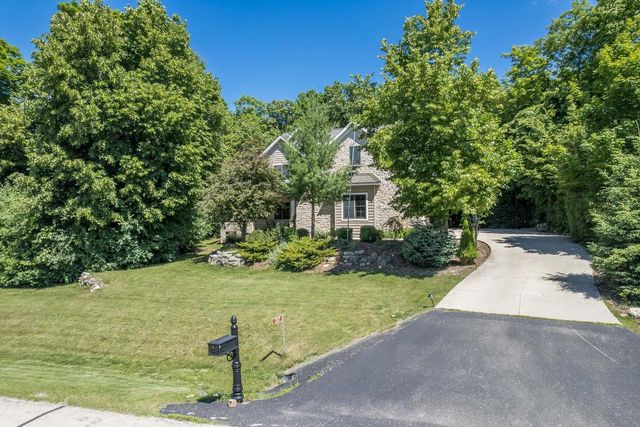 1387 RADCLIFF ROAD, Neenah, WI 54956