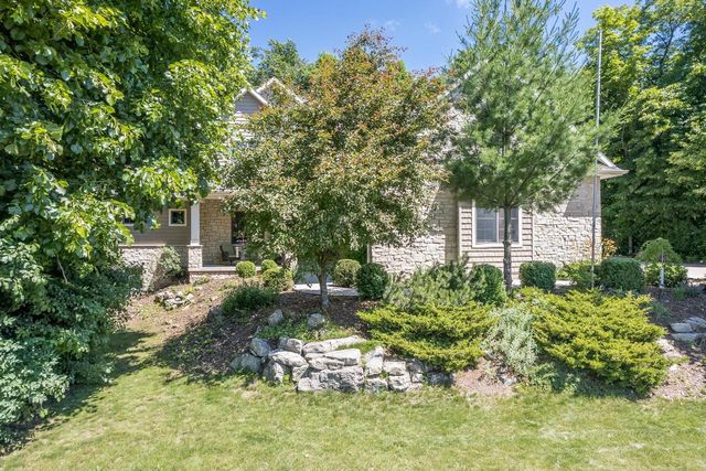 1387 RADCLIFF ROAD, Neenah, WI 54956