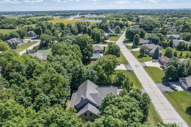 1387 RADCLIFF ROAD, Neenah, WI 54956