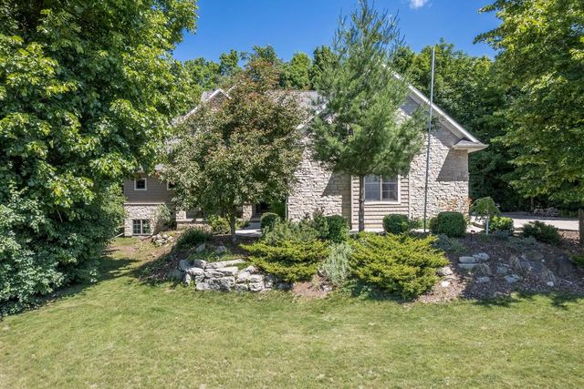 1387 RADCLIFF ROAD, Neenah, WI 54956