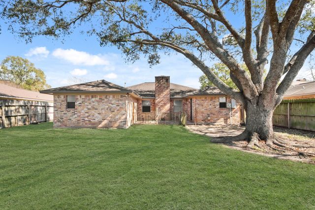 3806 Montego Drive, Baytown, TX 77521