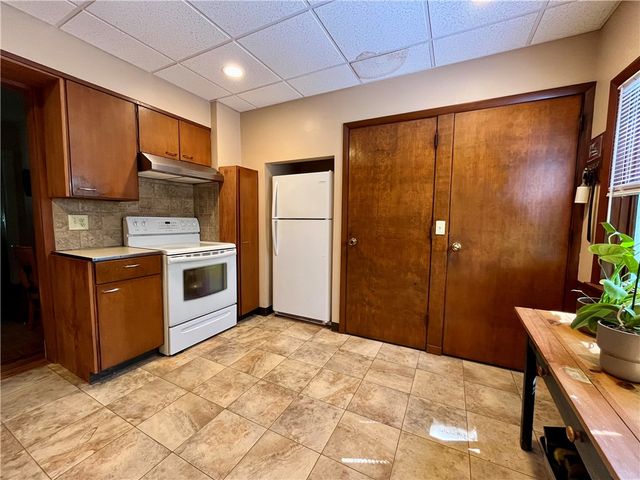 11914 West Main Street, Wolcott, NY 14590