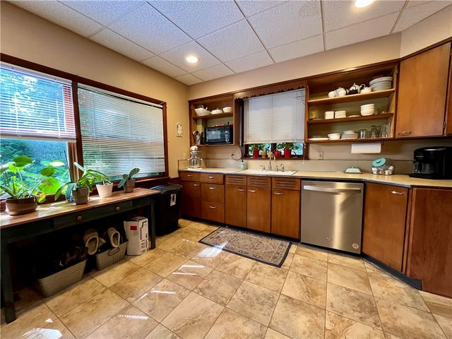 11914 West Main Street, Wolcott, NY 14590