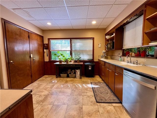 11914 West Main Street, Wolcott, NY 14590