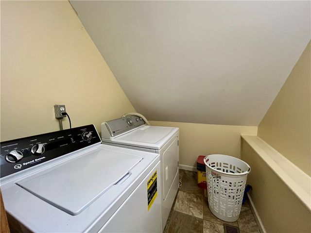 11914 West Main Street, Wolcott, NY 14590