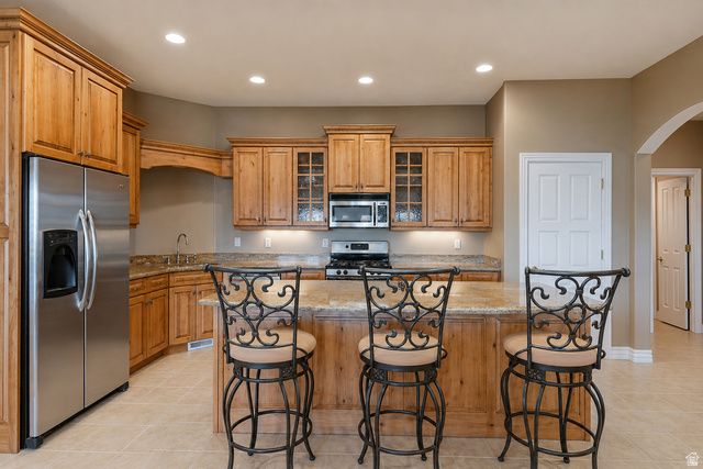 9862 S GRANITE SLOPE DR, Sandy, UT 84092