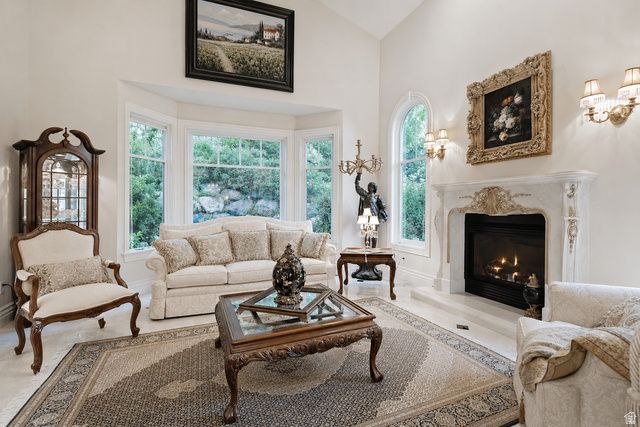 9862 S GRANITE SLOPE DR, Sandy, UT 84092