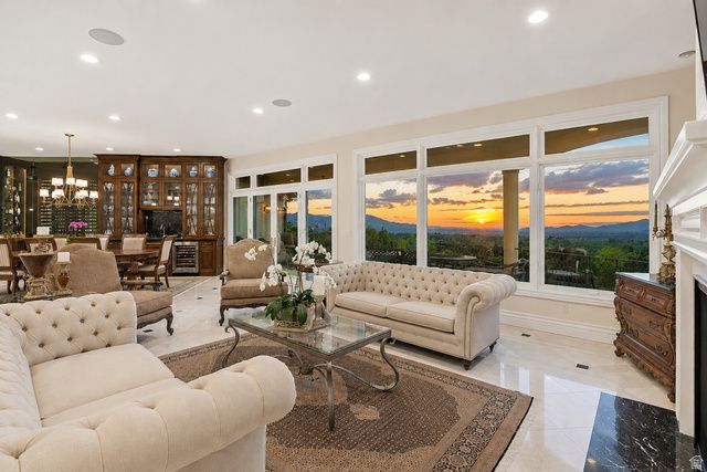 9862 S GRANITE SLOPE DR, Sandy, UT 84092