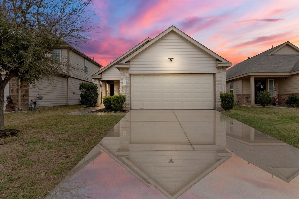 10338 White Fir Villa Avenue, Houston, TX 77044