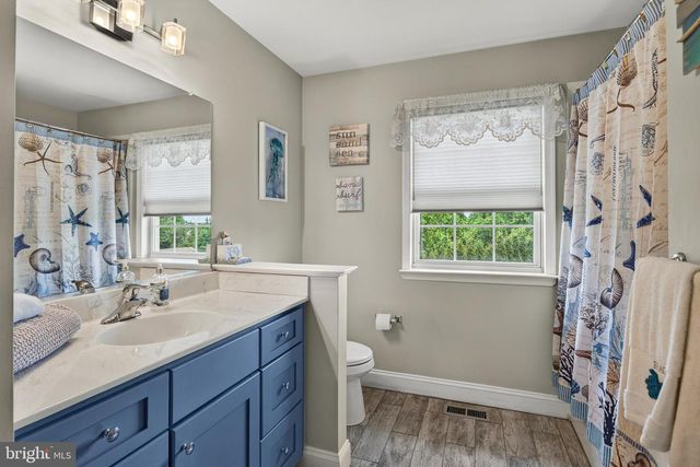 10 SURREY LN, Royersford, PA 19468