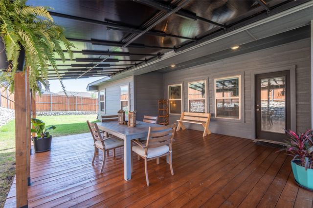 111 Columbia Street, Farmersville, TX 75442