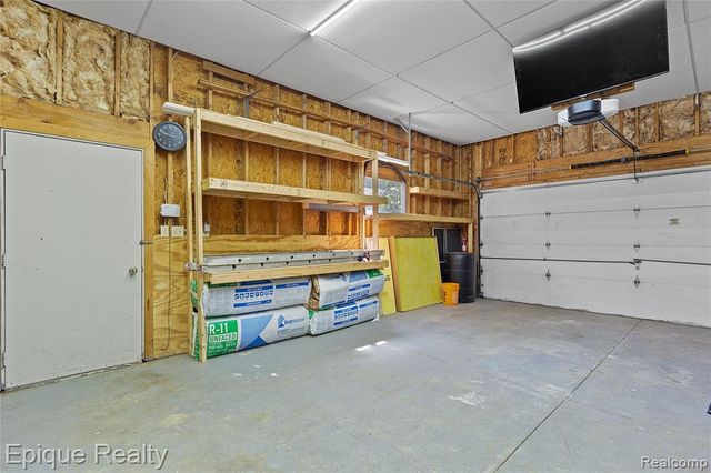 7667 Prairie Court, Brighton, MI 48116