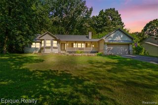 7667 Prairie Court, Brighton, MI 48116