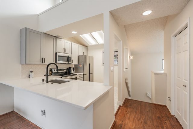 17490 Meandering Way 1709, Dallas, TX 75252