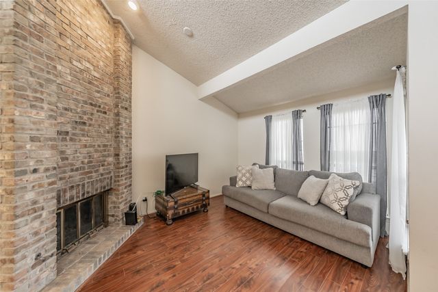 17490 Meandering Way 1709, Dallas, TX 75252