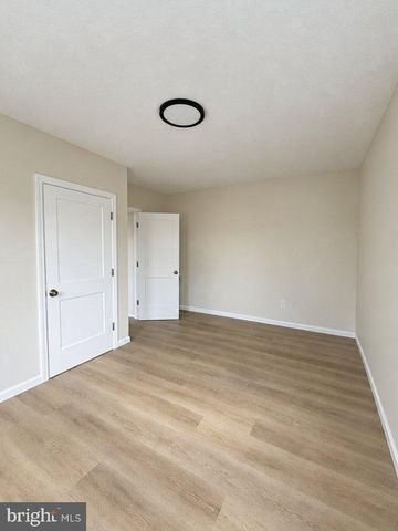 17 N BROWN ST, Gloucester City, NJ 08030