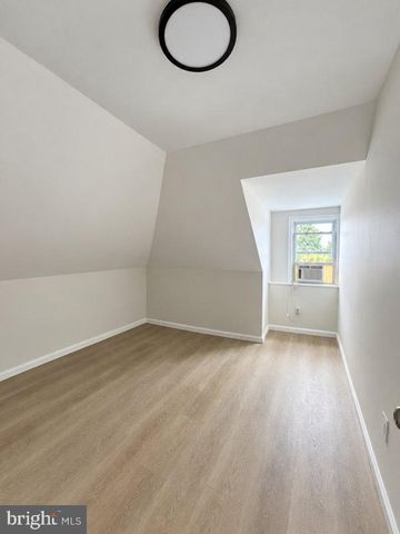 17 N BROWN ST, Gloucester City, NJ 08030